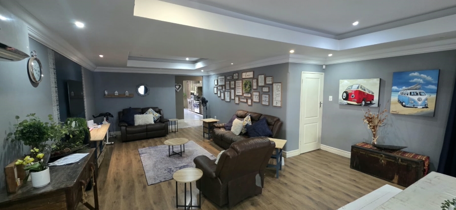 6 Bedroom Property for Sale in Parys Free State